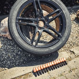 BMW wielbout naar stud conversie combideal